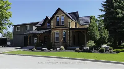 Detached in Shelburne
