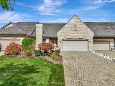 Condo Townhouse in Kitchener