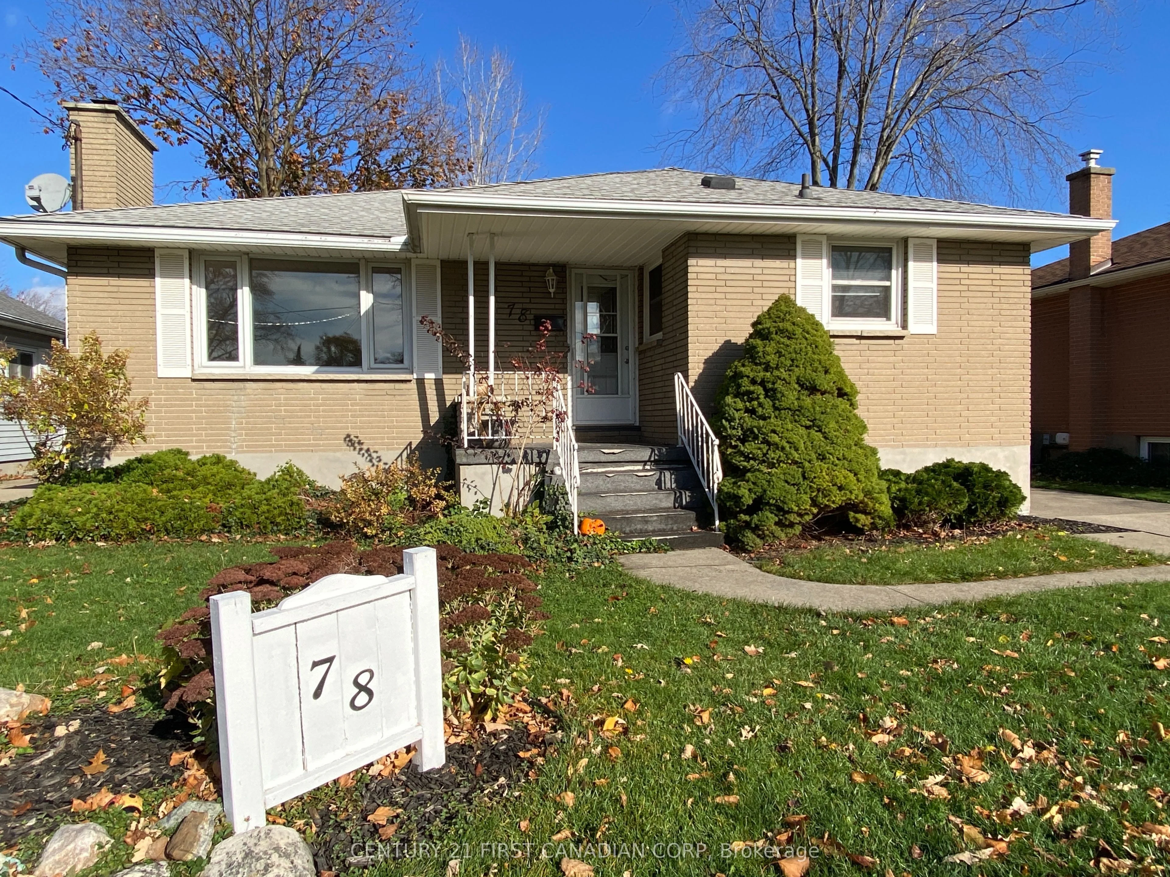 Detached in Sarnia