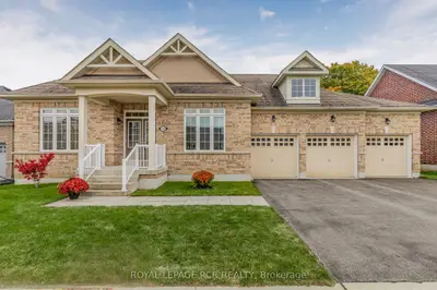 Detached in Shelburne