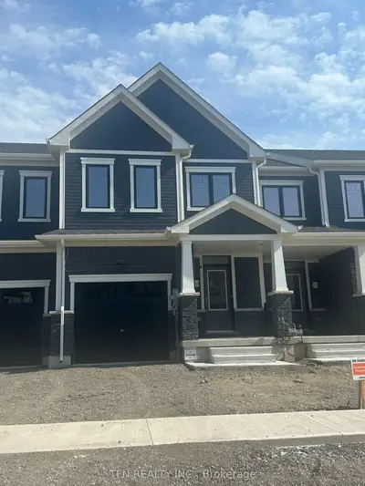 Att/Row/Townhouse in Welland