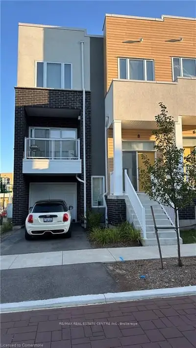 Att/Row/Townhouse in Kitchener