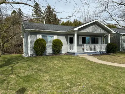 Detached in South Huron