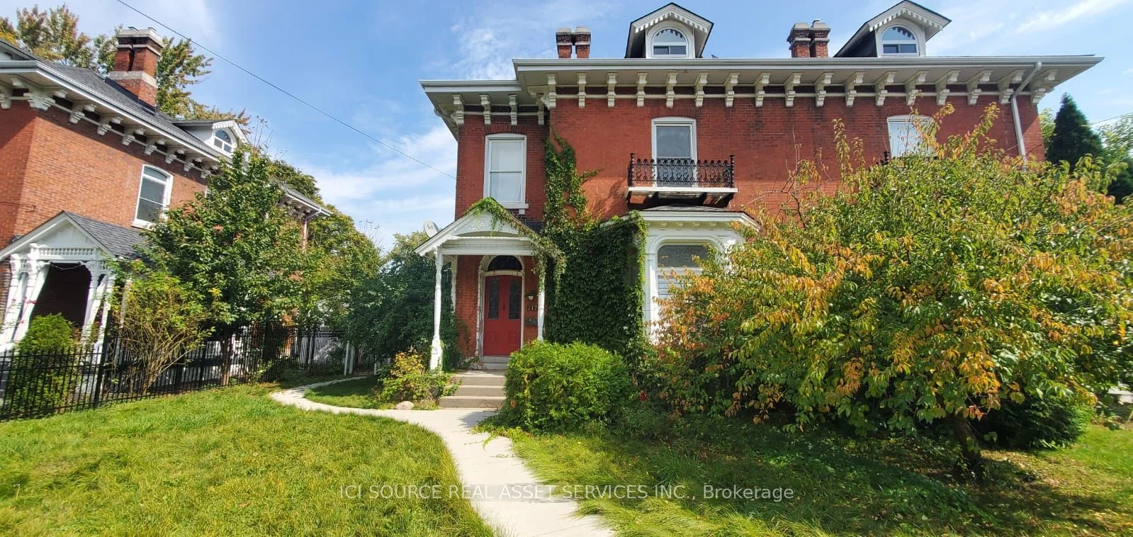 Duplex in Belleville