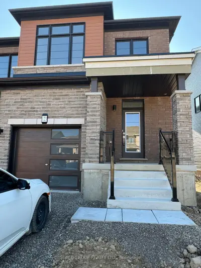 Att/Row/Townhouse in Haldimand