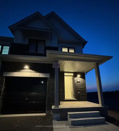 Att/Row/Townhouse in Welland