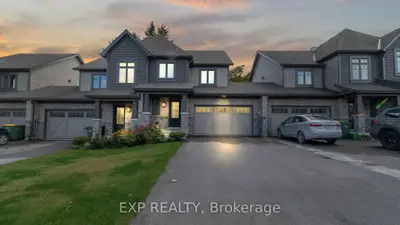 Att/Row/Townhouse in Grey Highlands