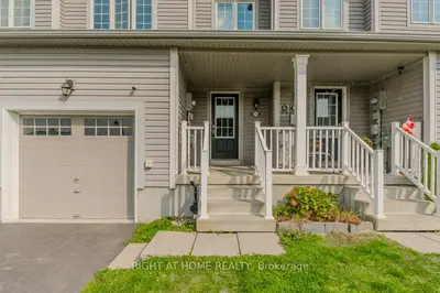 Att/Row/Townhouse in Brantford