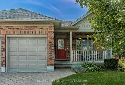 Common Element Condo in Thames Centre