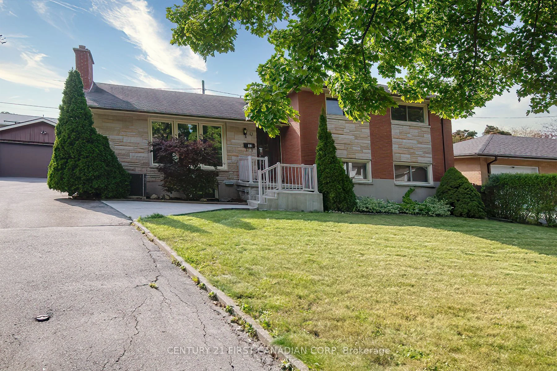 17 Stormont Drive, London South, On N5z 3z4