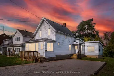 Duplex in Belleville