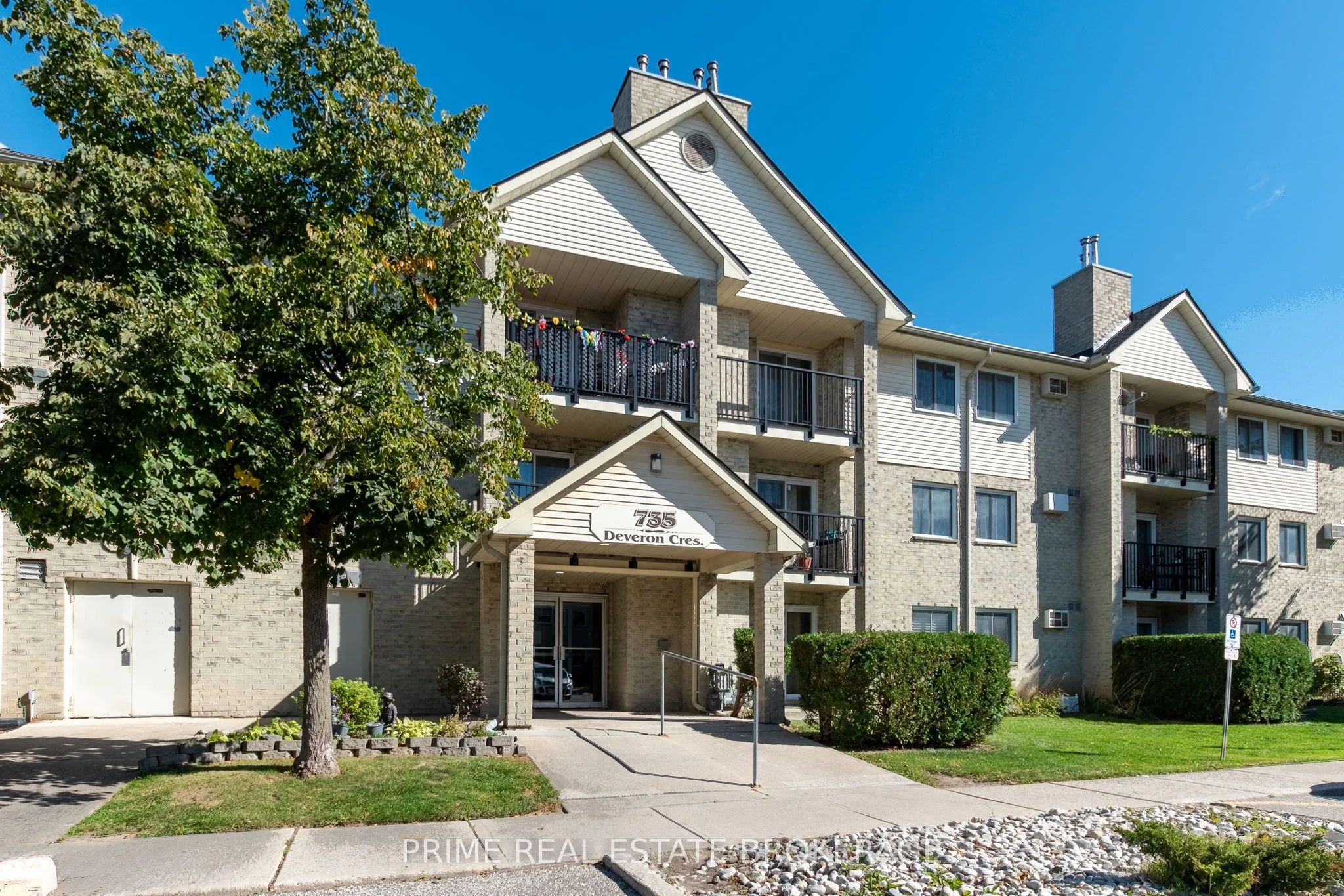 735 Deveron Crescent 111, London South, On N5z 4x8