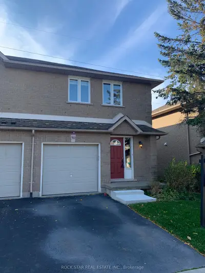 Condo Townhouse in Hamilton