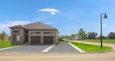 Detached in Russell