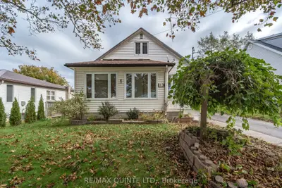 Detached in Belleville
