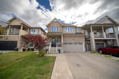 Detached in Brantford