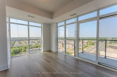 Condo Apartment in Hamilton