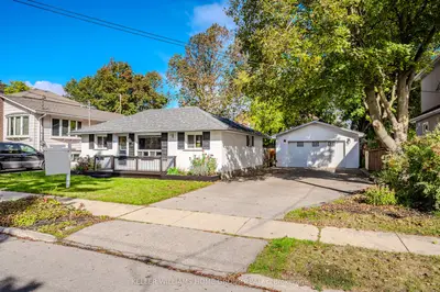 Detached in Guelph