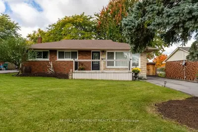Detached in Lincoln