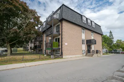 Condo Apartment in Belleville