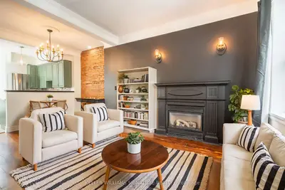 Att/Row/Townhouse in Hamilton