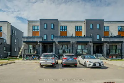 Condo Townhouse in Kitchener
