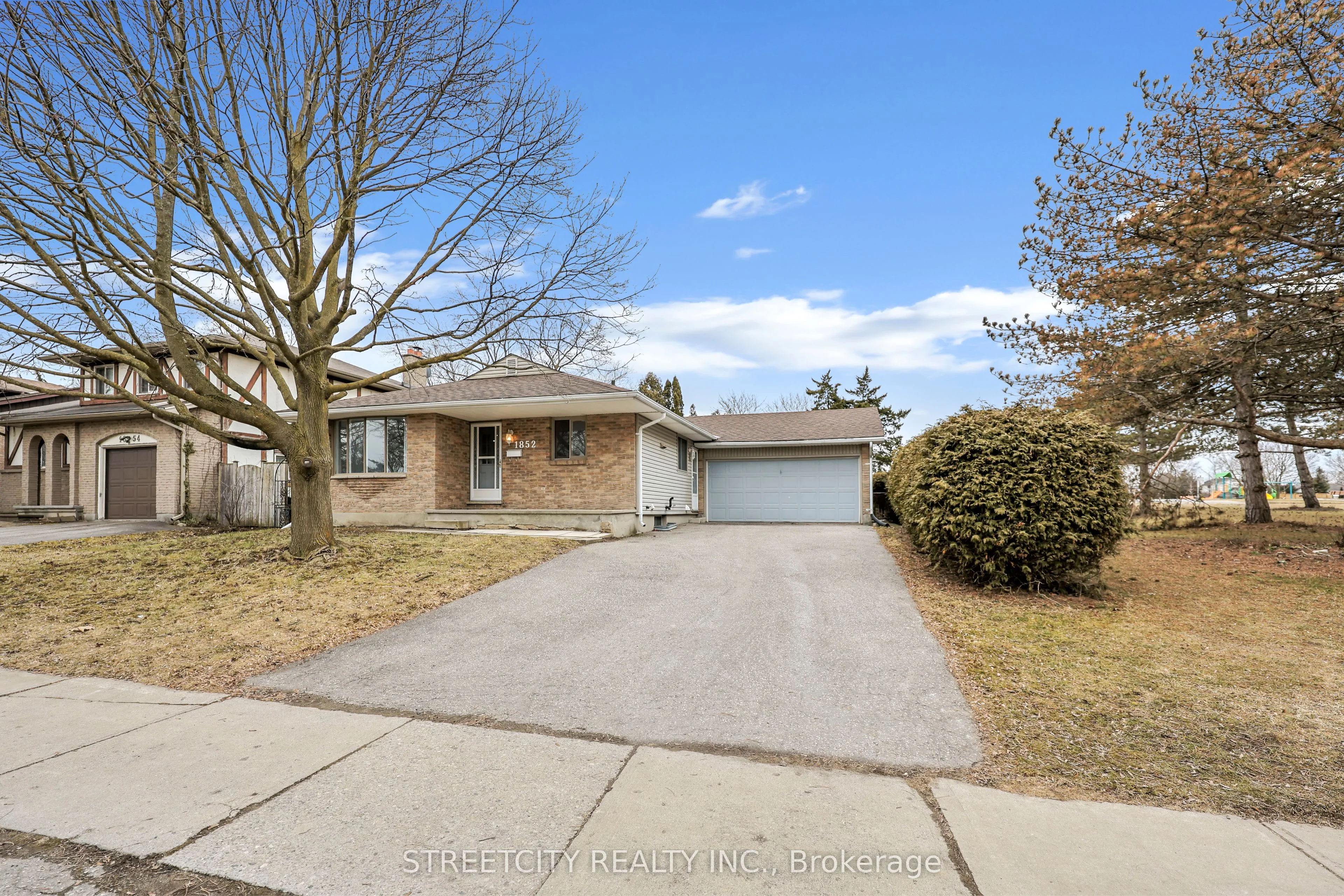 Detached in London North