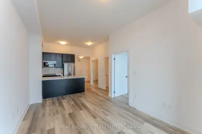 Condo Apartment in Hamilton