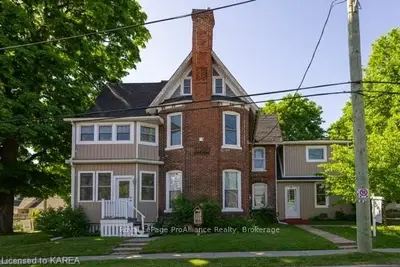 195 MARKET Street, Gananoque, ON K7G 2M6