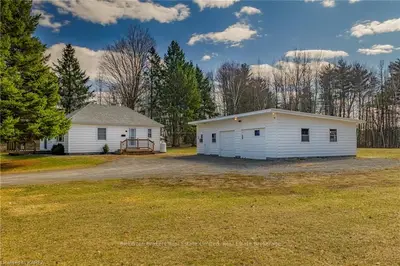 430 Highway 15, Leeds And The Thousand Islands, On, K0e 1n0