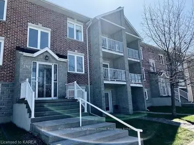 237 Oak Street 1202, Gananoque, On K7g 2r4