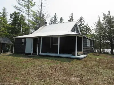 1662 Bradshaw Road, Stone Mills, On K0k 3g0