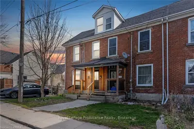 497 Barrie Street, Kingston, On K7k 3v4