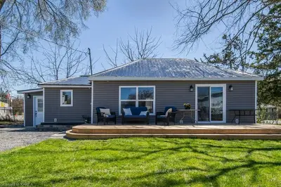 22 Blake Street, Greater Napanee, On K7r 3e3