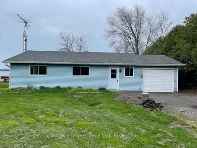 36 Bayview Drive, Greater Napanee, On K7r 3k8