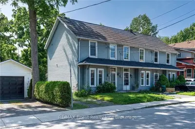 68 Livingston Avenue, Kingston, On K7l 4l4