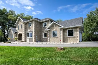 121 Conner Drive, Front Of Leeds & Seeleys Bay, On K7g 2v4