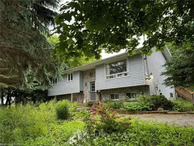 Detached in Frontenac