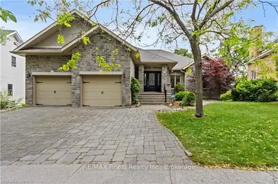 Detached in Kingston