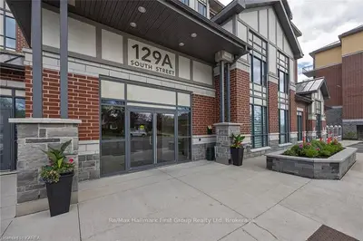 Condo Apartment in Gananoque