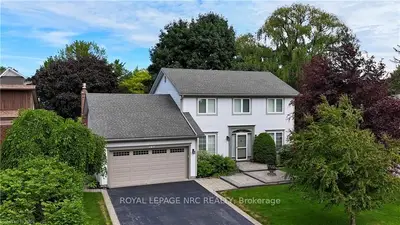 107 Niagara Street, Niagara-on-the-lake, On L0s 1j0