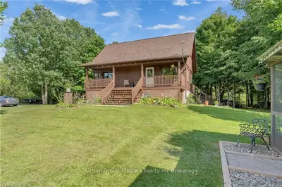 Detached in Frontenac