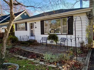 4 Luther Avenue, Niagara-on-the-lake, On L0s 1j0
