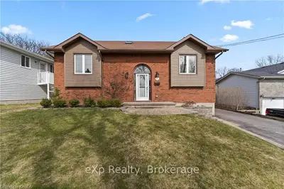 Detached in Loyalist