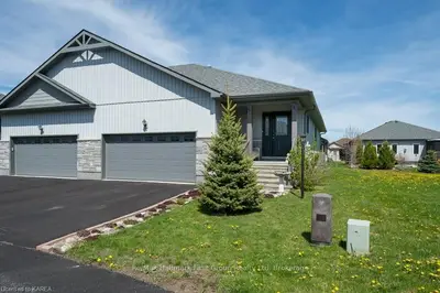 Semi-Detached in Prince Edward County