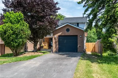 Detached in Kingston