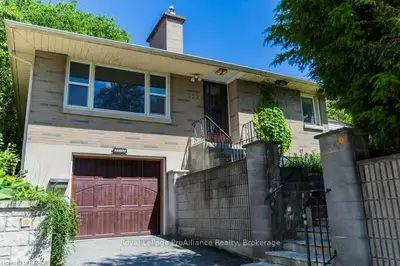 Detached in Kingston