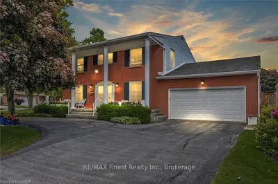 Detached in Kingston