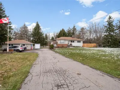 2692 CHIPPAWA Road, Port Colborne, ON L3K 5V5