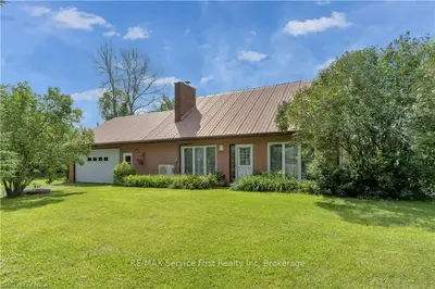 Detached in Loyalist